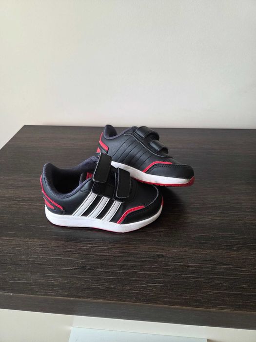 ADIDAS   детски  маратонки