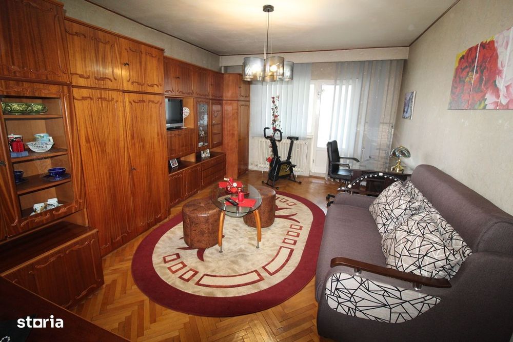 Închiriez apartament 2 camere în Hunedoara, Micro1-Bd.Libertății, 57mp