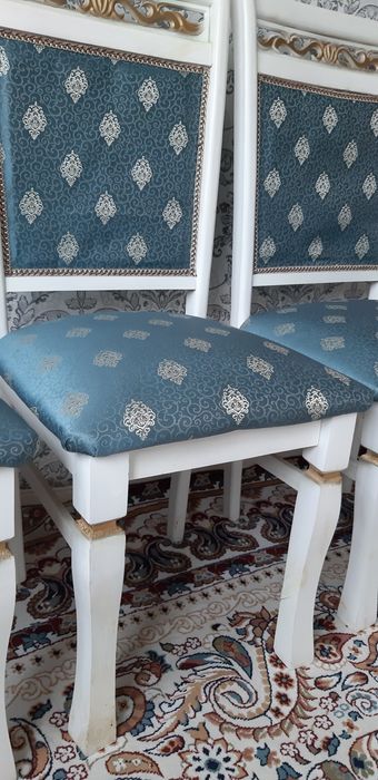 Продаются стулья состояние отличное