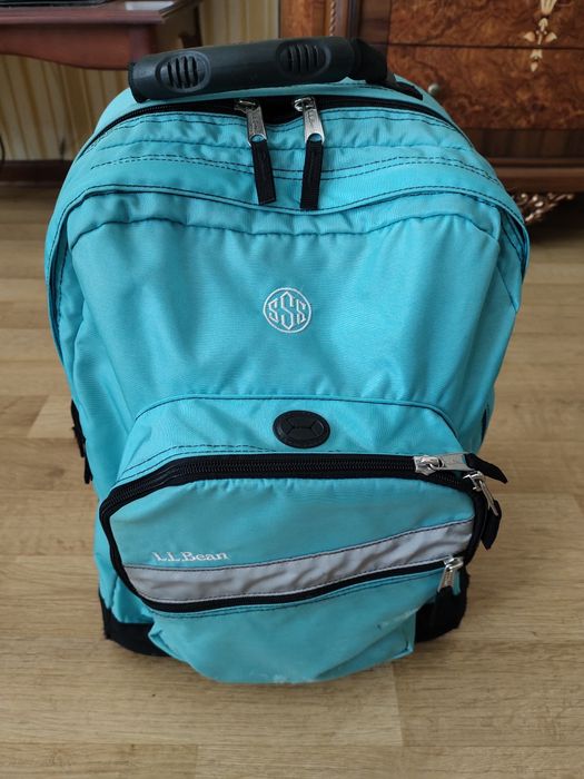 Продам дорожную сумку - рюкзак на колесах.