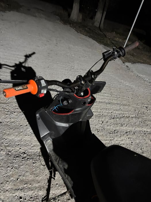 Продается Мопед м8 про в хорошем состояний