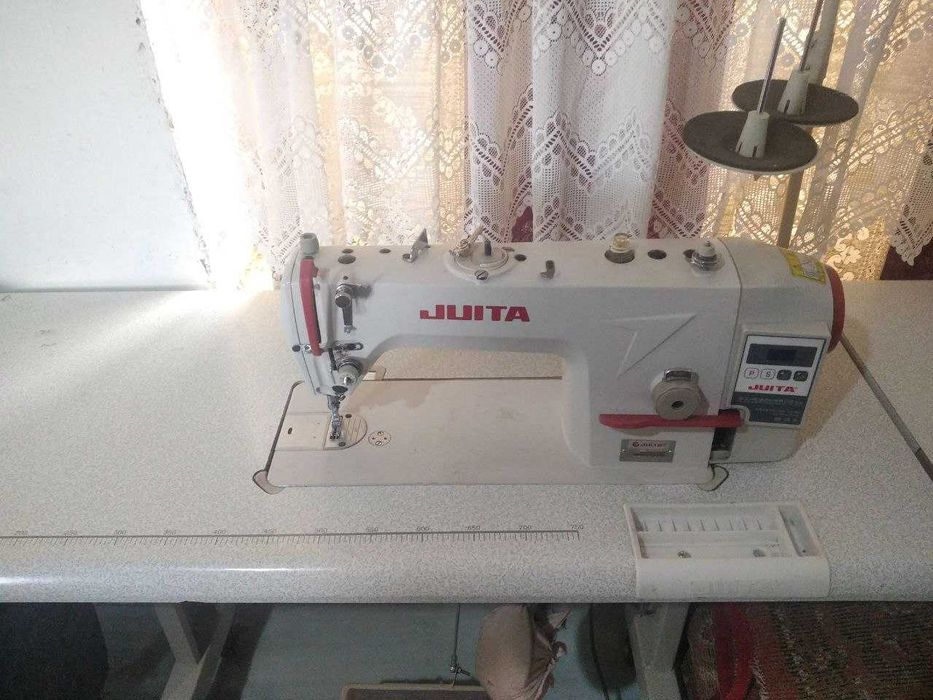 Juita tikuv mashinalari sotiladi