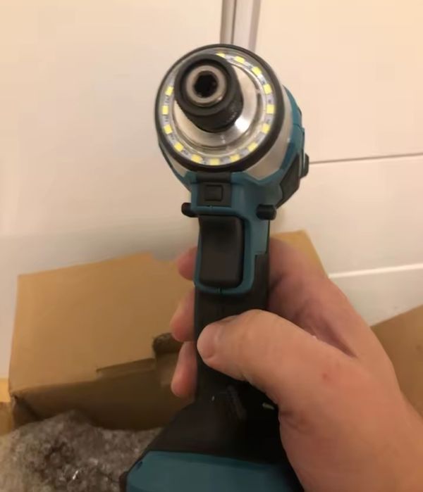 Cheie Impact makita DTD 173 ,BL,motor fără perii