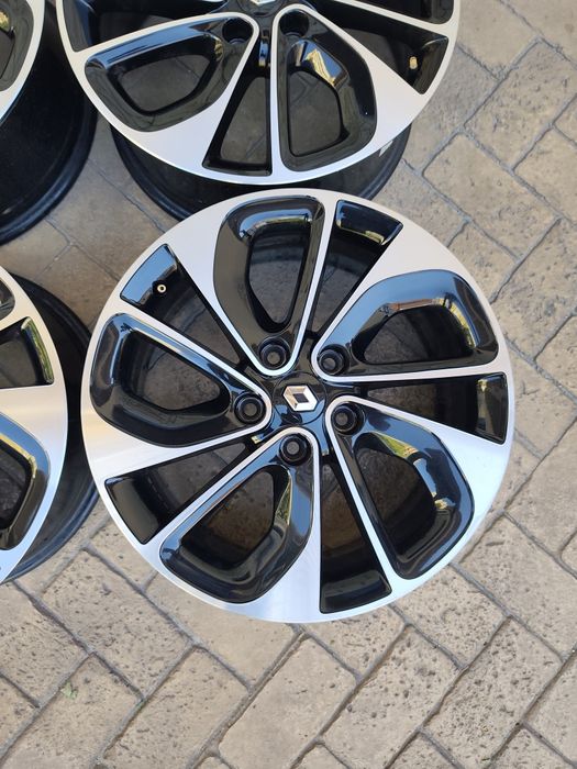Оригинални джанти за Рено 5х114.3 17 цола Нисан 5X114.3R17