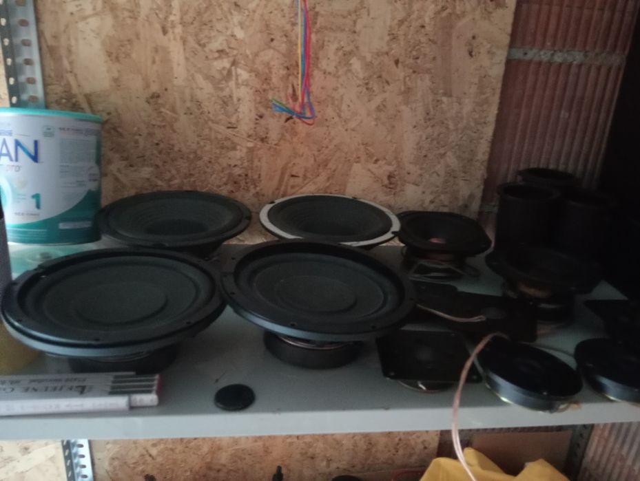 Vând difuzoare hi-fi