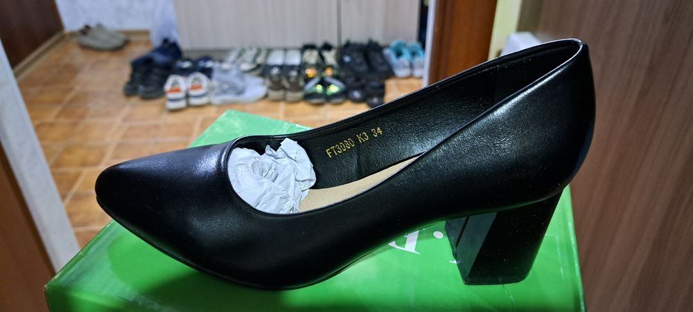 Продам почти новые туфли