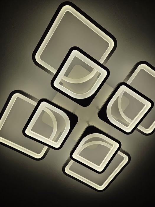 Lustra led cu 8 brate