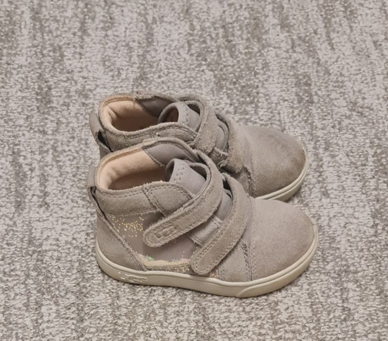 Ghete UGG marimea 25