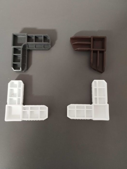 Комарници за врати и прозорци