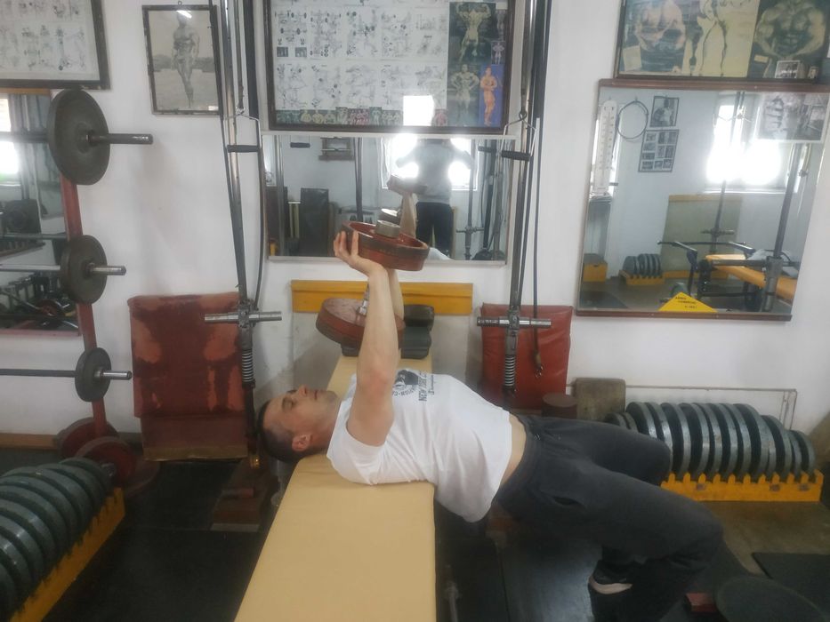 Antrenamente personale de fitness și culturism