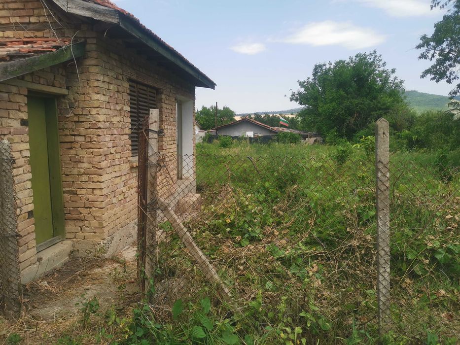 Имот за продажба