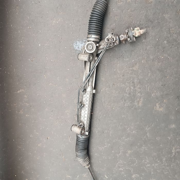 Рулевая рейка на Ford Transit