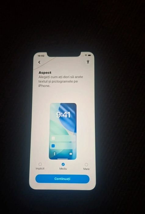 iPhone 11 Roșu – stare bună, funcțional 100%