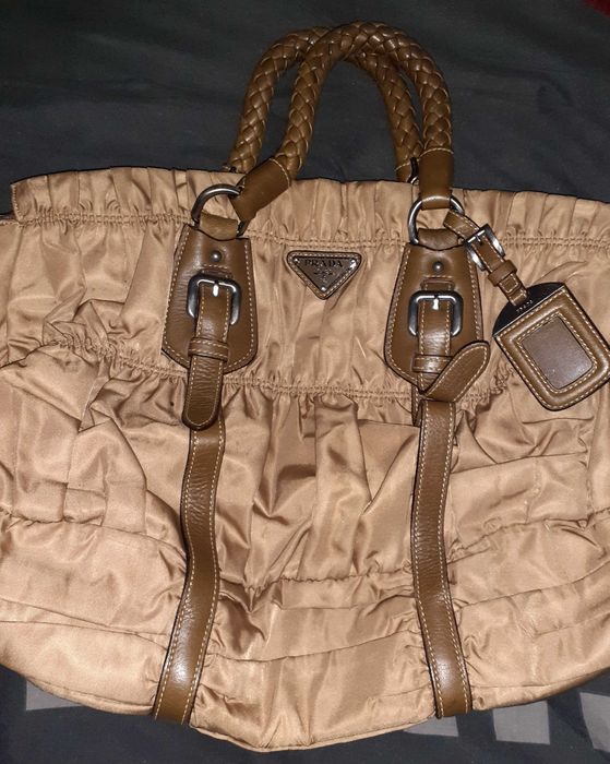 Geanta Prada,excelenta stare