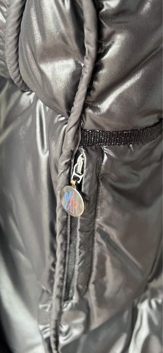 Moncler-размер 4. Уникален модел