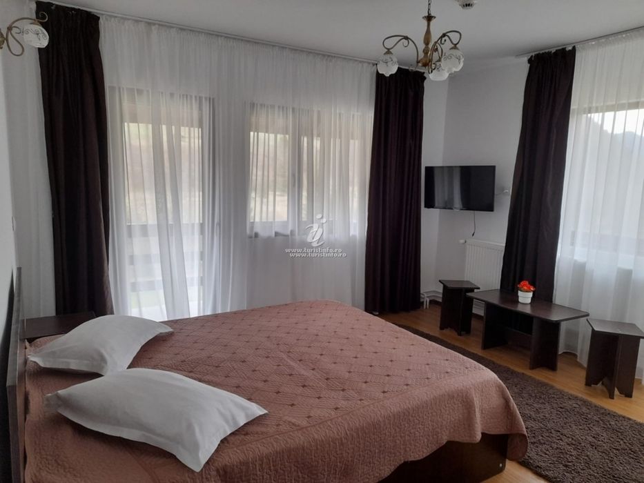 Pensiunea “Amelia” Rucar de inchiriat