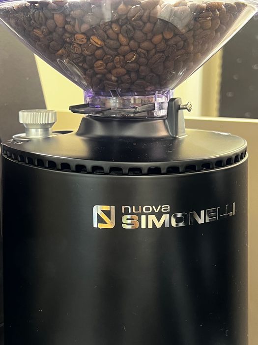 Кофемолка Simonelli