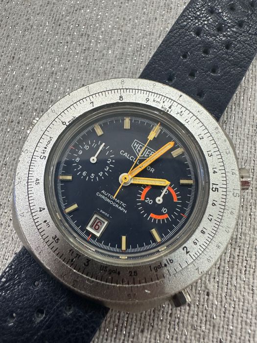 Heuer calculator мъжки часовник от 70те.Хронограф.Часовника е винтидж.