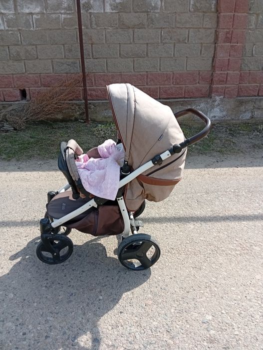 Продам коляску самовывоз с кыргаулды