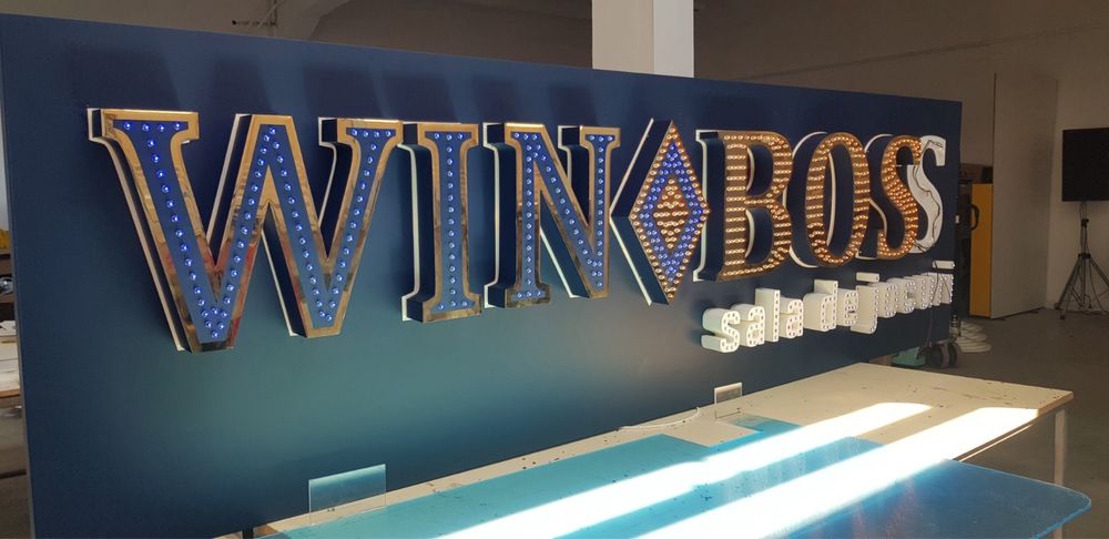 Casete Luminoase/ Litere volumetrice