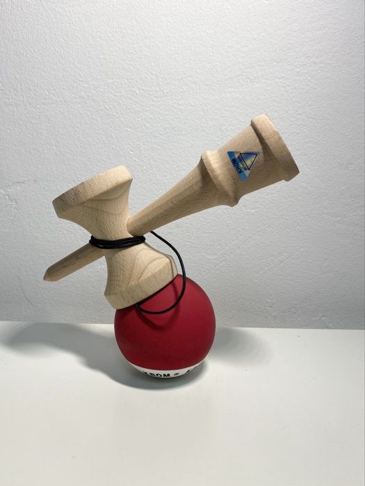 Kendama Krom Pop - Rubber Grip + Base Cup Hole (NOUĂ)