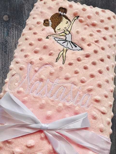 Patura brodata personalizata pentru copii cu balerina