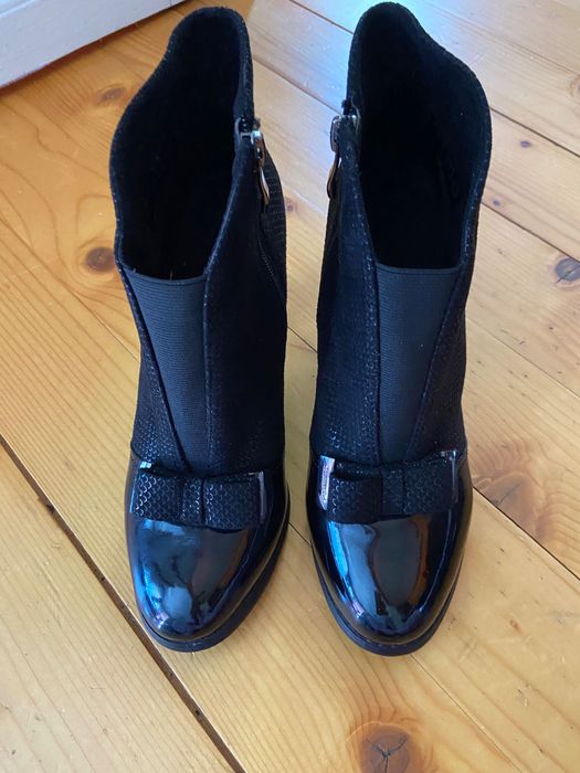 Обувки с висок дебел ток и боти 38н. И нисък ток