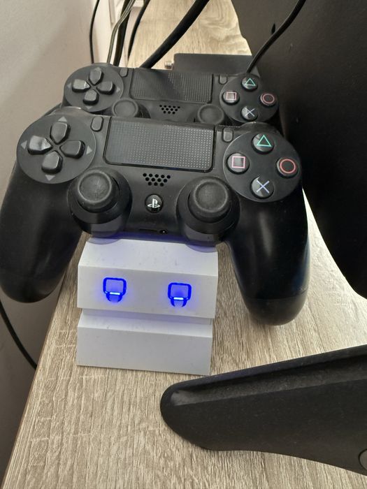 Play Station 4 Pro 1 TB Jet Black