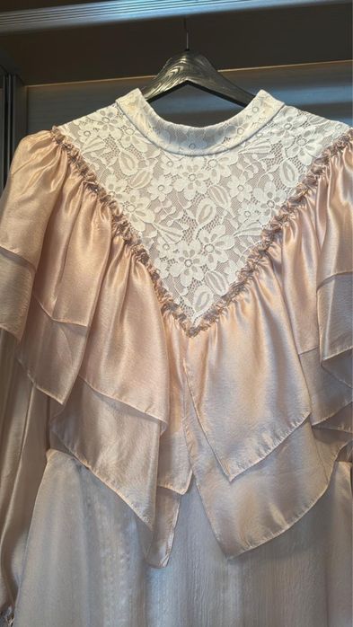 Платье от дизайнера Азамата Аргынбаева