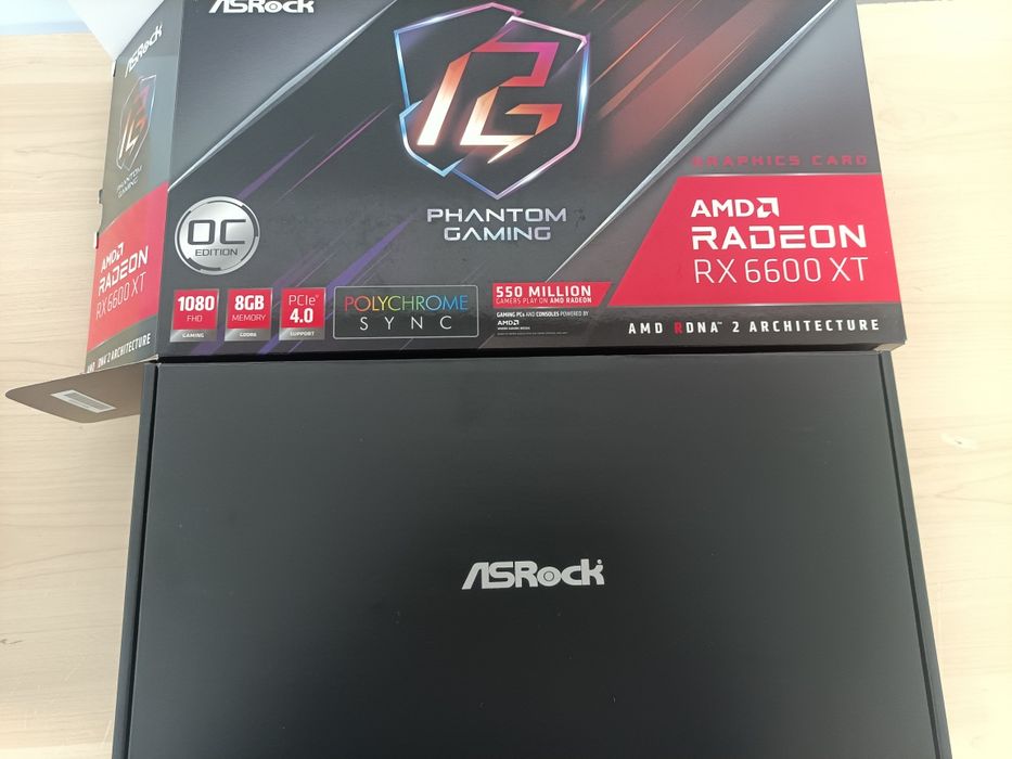 Placa video AMD RX 6600 XT 8gb Impecabila