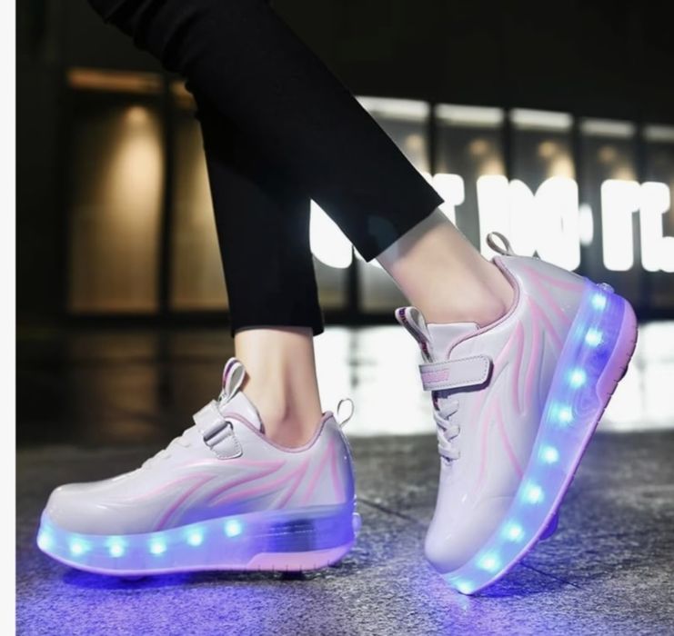 Patine cu rotile fetite