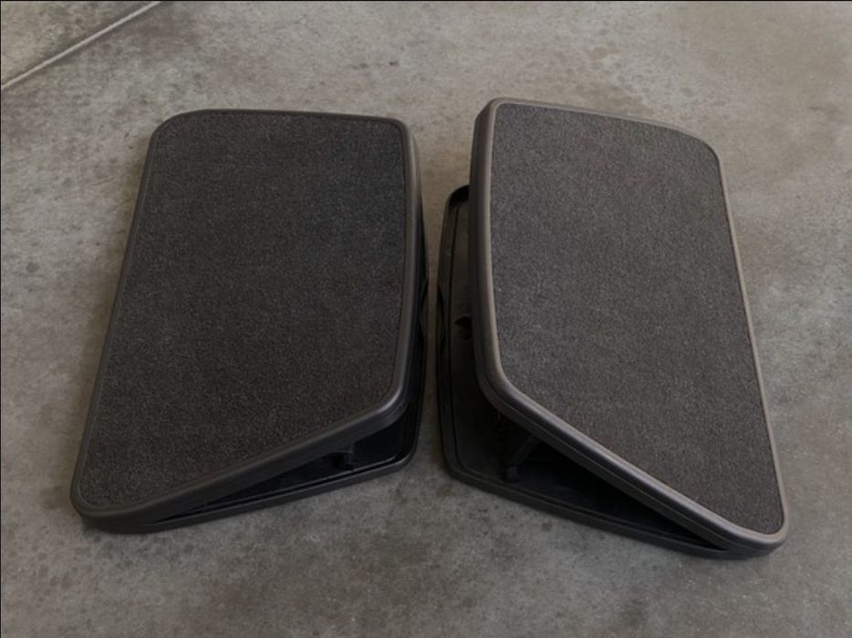 Продам подножки для заднего сиденья