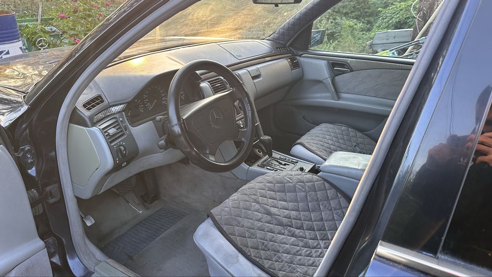 Mercedes Benz w210