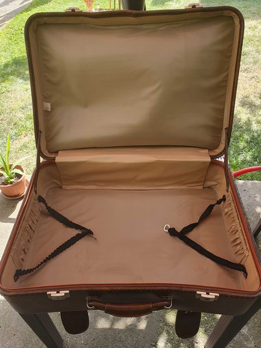 Кожен куфар 1963