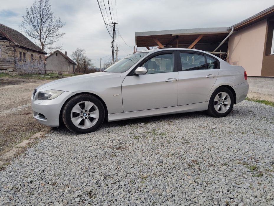 BMW Seria 3 (E90) Diesel - cutie automata - întreținută - acte Italia