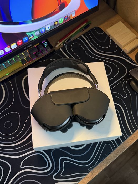 Airpods Max в отличном состоянии
