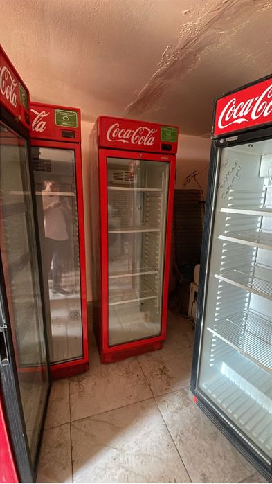 Витринный холодильник