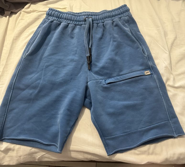 Къси панталони на луда