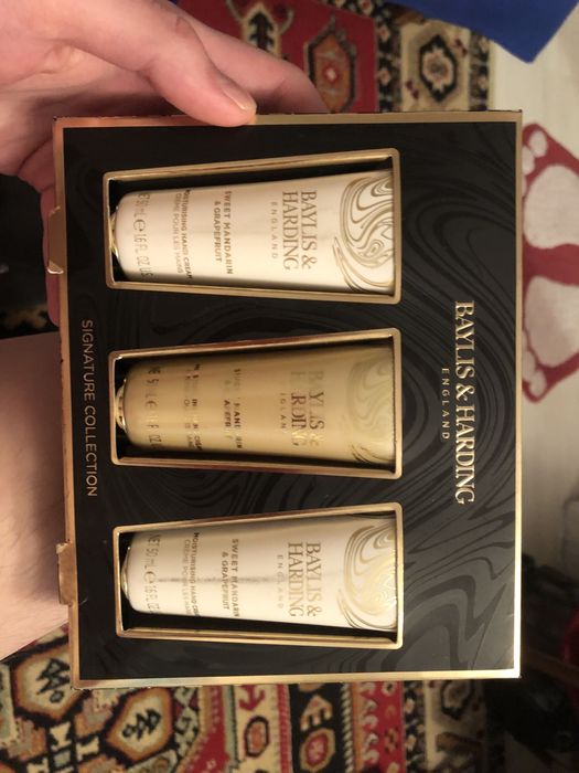 Крема с монами продам за пол цены