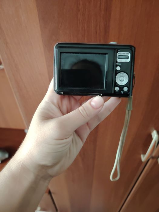Продам цифровой фотоаппарат