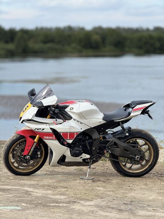 YAMAHA R1 2023 60 th anniversary