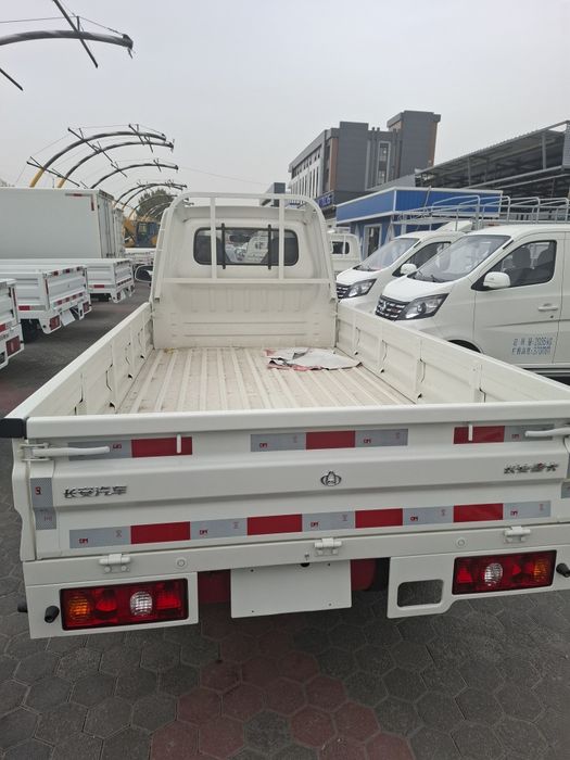 Строй мусир олиб кетиш