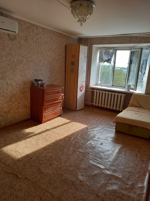 Продам комнату на Сырым Датова17