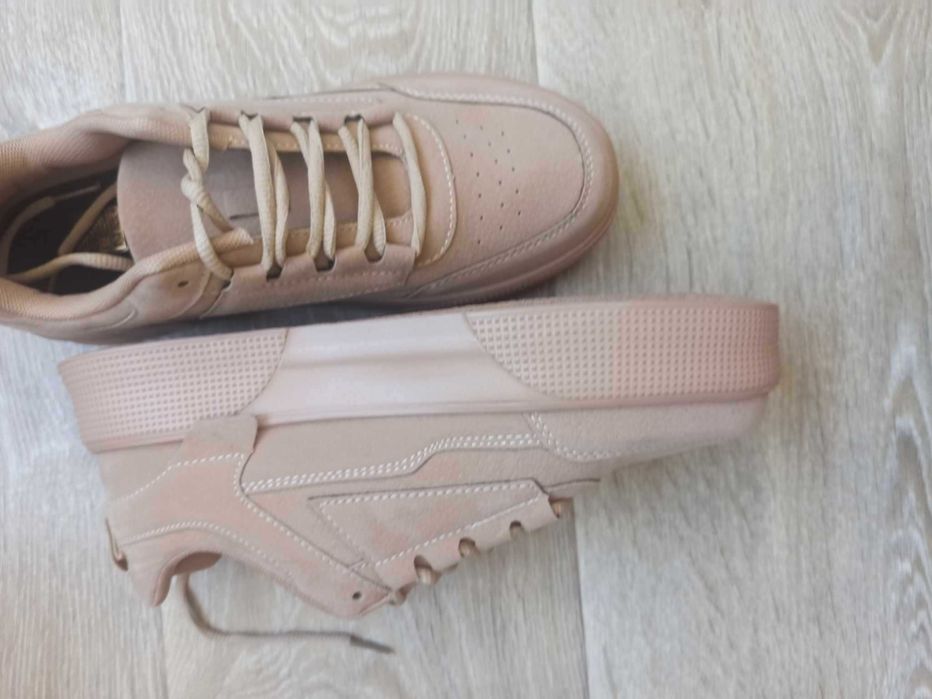 Мъжки кецове в цвят каки ( бежов )размер 41