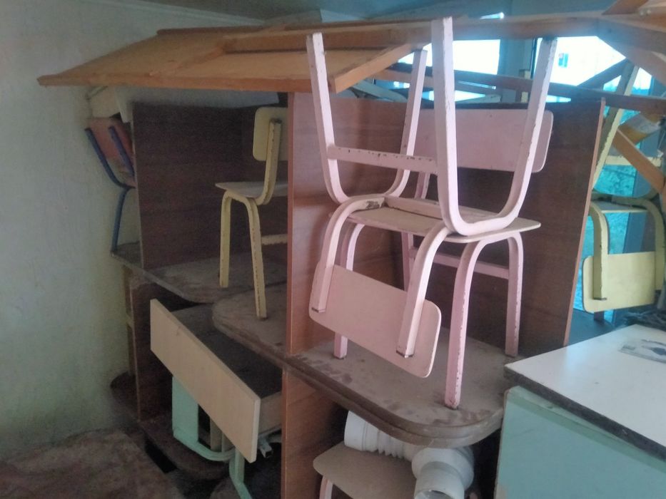 Столы и стулья детские