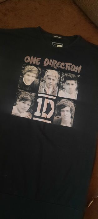 Оригинална лимитирана тениска на ONE DIRECTION