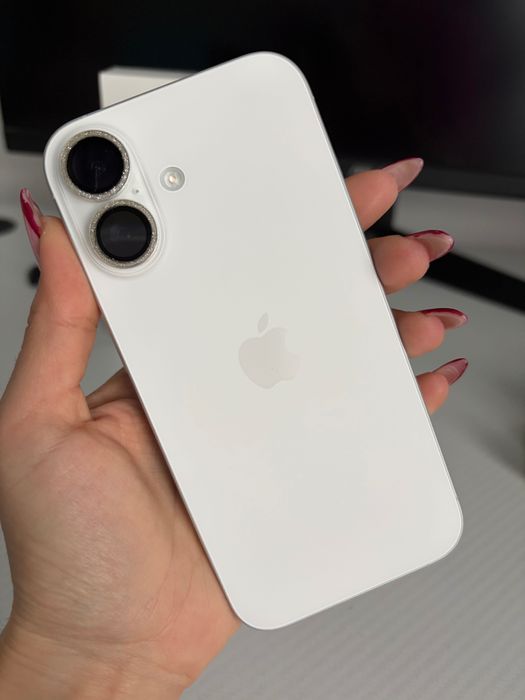 Iphone 16 128GB - в гаранция
