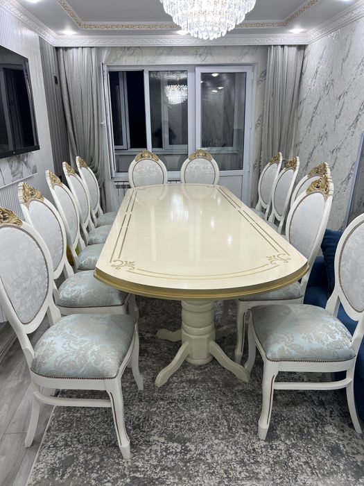 Стол и стулья комплект