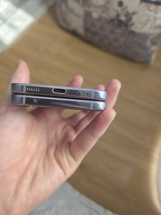 Z 4 flip 256 гб обмен