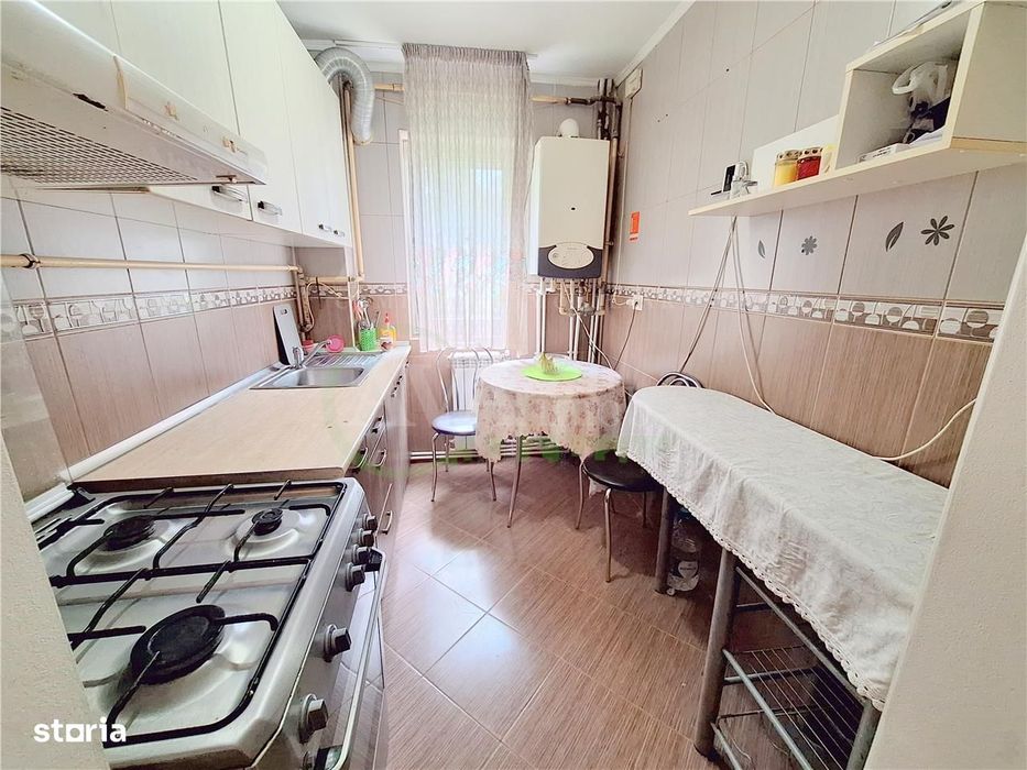 Apartament 2 camere semidecomandate, mobilat, zona Tic Tac